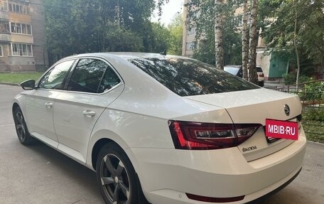 Skoda Superb III рестайлинг, 2015 год, 1 800 000 рублей, 6 фотография