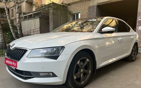 Skoda Superb III рестайлинг, 2015 год, 1 800 000 рублей, 2 фотография