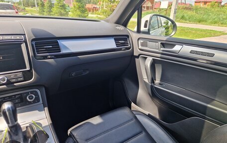 Volkswagen Touareg III, 2015 год, 3 500 000 рублей, 24 фотография