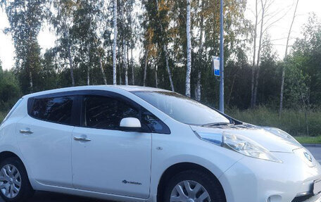 Nissan Leaf I, 2015 год, 870 000 рублей, 5 фотография