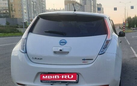 Nissan Leaf I, 2015 год, 870 000 рублей, 7 фотография