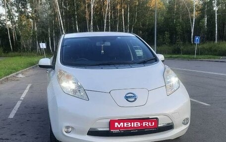 Nissan Leaf I, 2015 год, 870 000 рублей, 2 фотография