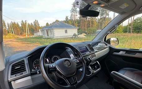 Volkswagen Multivan T6 рестайлинг, 2019 год, 5 300 000 рублей, 7 фотография