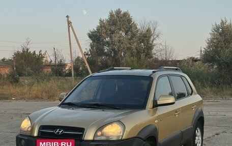 Hyundai Tucson III, 2005 год, 920 000 рублей, 2 фотография