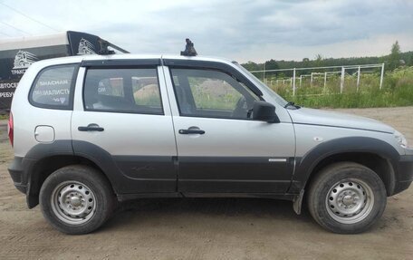 Chevrolet Niva I рестайлинг, 2012 год, 550 000 рублей, 2 фотография