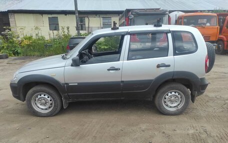 Chevrolet Niva I рестайлинг, 2012 год, 550 000 рублей, 4 фотография