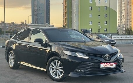 Toyota Camry, 2020 год, 2 290 000 рублей, 1 фотография