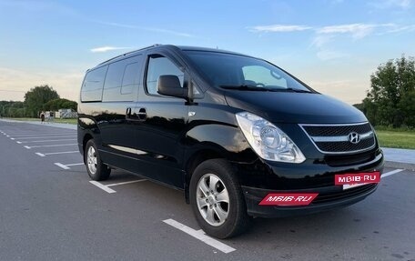 Hyundai Grand Starex Grand Starex I рестайлинг 2, 2014 год, 2 349 000 рублей, 2 фотография