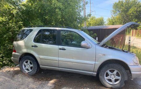 Mercedes-Benz M-Класс, 1999 год, 450 000 рублей, 2 фотография