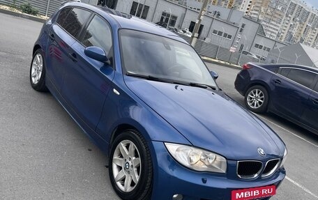 BMW 1 серия, 2006 год, 815 000 рублей, 3 фотография