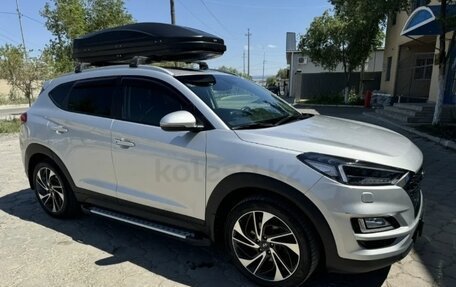 Hyundai Tucson III, 2019 год, 2 100 000 рублей, 2 фотография