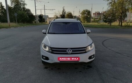 Volkswagen Tiguan I, 2012 год, 1 400 000 рублей, 2 фотография