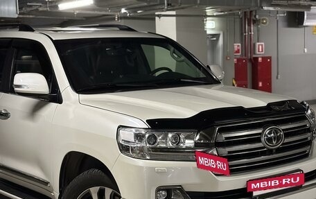 Toyota Land Cruiser 200, 2017 год, 16 500 000 рублей, 2 фотография