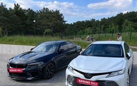 Toyota Camry, 2019 год, 2 999 000 рублей, 4 фотография