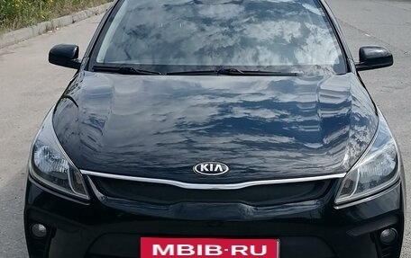 KIA Rio IV, 2018 год, 1 450 000 рублей, 2 фотография