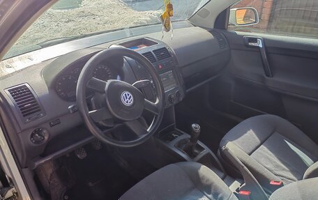 Volkswagen Polo IV рестайлинг, 2002 год, 230 000 рублей, 8 фотография