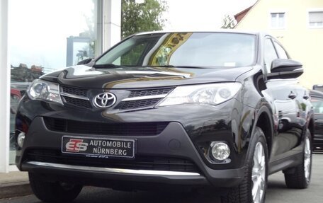 Toyota RAV4, 2015 год, 1 300 000 рублей, 2 фотография