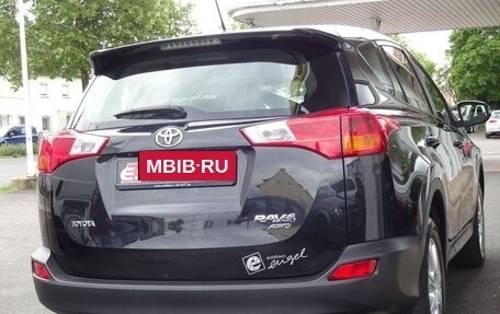 Toyota RAV4, 2015 год, 1 300 000 рублей, 9 фотография