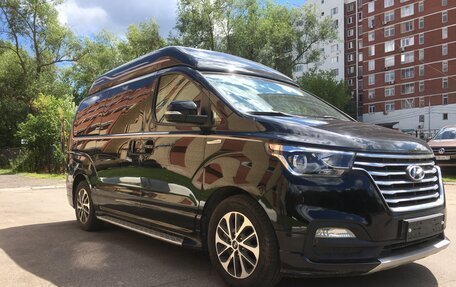 Hyundai Grand Starex Grand Starex I рестайлинг 2, 2019 год, 3 920 000 рублей, 2 фотография