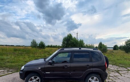 Chevrolet Niva I рестайлинг, 2014 год, 490 000 рублей, 3 фотография