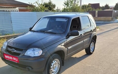 Chevrolet Niva I рестайлинг, 2013 год, 750 000 рублей, 2 фотография