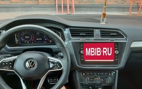 Volkswagen Tiguan II, 2019 год, 2 350 000 рублей, 4 фотография