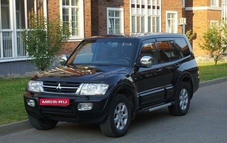 Mitsubishi Pajero III рестайлинг, 2002 год, 1 040 000 рублей, 2 фотография