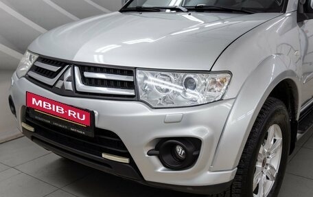 Mitsubishi Pajero IV, 2015 год, 1 818 000 рублей, 10 фотография