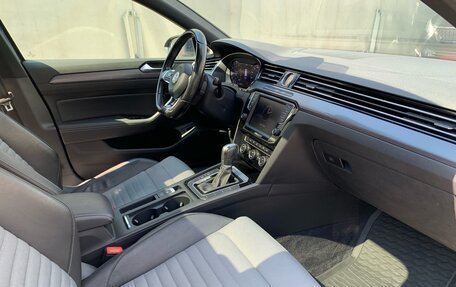 Volkswagen Passat B8 рестайлинг, 2016 год, 2 249 000 рублей, 19 фотография