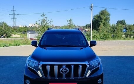 Toyota Land Cruiser Prado 150 рестайлинг 2, 2014 год, 3 400 000 рублей, 2 фотография