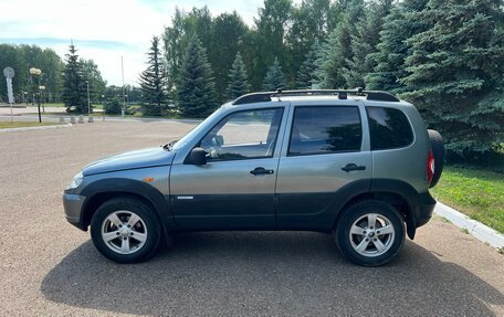 Chevrolet Niva I рестайлинг, 2009 год, 530 000 рублей, 8 фотография