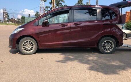 Honda Freed I, 2015 год, 1 350 000 рублей, 4 фотография