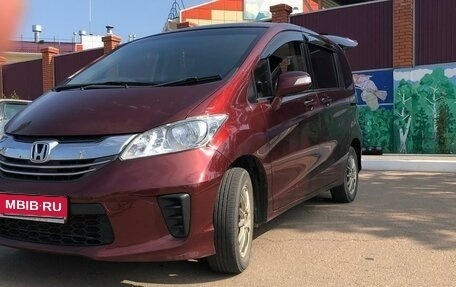 Honda Freed I, 2015 год, 1 350 000 рублей, 2 фотография