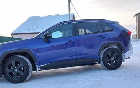 Toyota RAV4, 2021 год, 4 150 000 рублей, 7 фотография