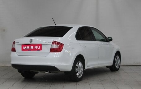 Skoda Rapid I, 2014 год, 950 000 рублей, 5 фотография