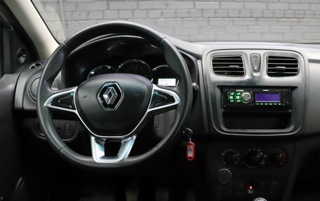 Renault Logan II, 2018 год, 840 000 рублей, 11 фотография