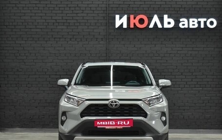 Toyota RAV4, 2021 год, 3 680 000 рублей, 2 фотография