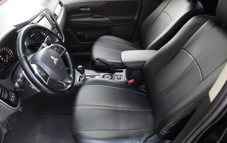 Mitsubishi Outlander III рестайлинг 3, 2013 год, 1 560 000 рублей, 9 фотография