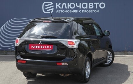 Mitsubishi Outlander III рестайлинг 3, 2013 год, 1 560 000 рублей, 2 фотография