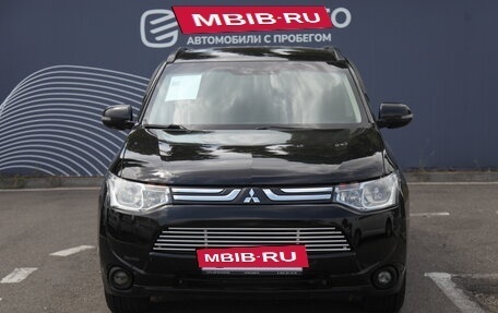 Mitsubishi Outlander III рестайлинг 3, 2013 год, 1 560 000 рублей, 3 фотография