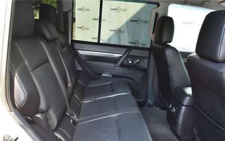 Mitsubishi Pajero IV, 2011 год, 2 350 000 рублей, 16 фотография