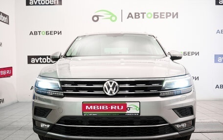 Volkswagen Tiguan II, 2018 год, 3 060 000 рублей, 8 фотография