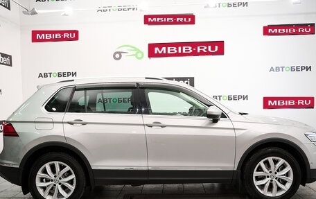 Volkswagen Tiguan II, 2018 год, 3 060 000 рублей, 6 фотография