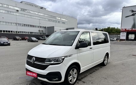 Volkswagen Multivan T6 рестайлинг, 2021 год, 5 600 000 рублей, 1 фотография