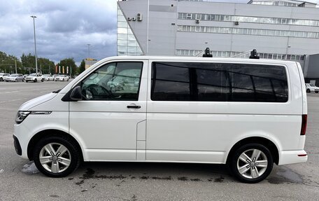 Volkswagen Multivan T6 рестайлинг, 2021 год, 5 600 000 рублей, 2 фотография