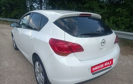 Opel Astra J, 2011 год, 820 000 рублей, 4 фотография