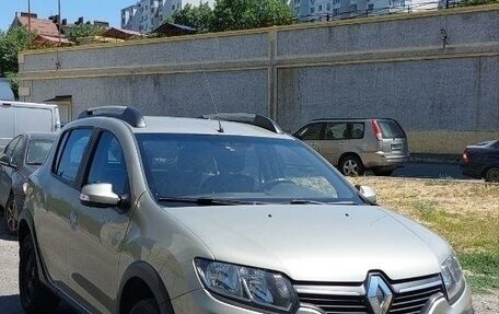 Renault Sandero II рестайлинг, 2015 год, 1 300 000 рублей, 1 фотография