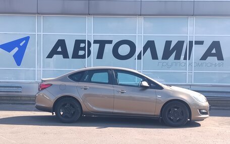 Opel Astra J, 2012 год, 690 000 рублей, 3 фотография