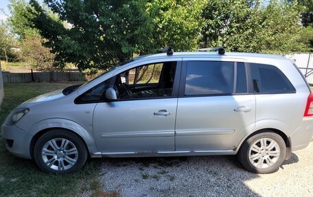 Opel Zafira B, 2012 год, 850 000 рублей, 4 фотография