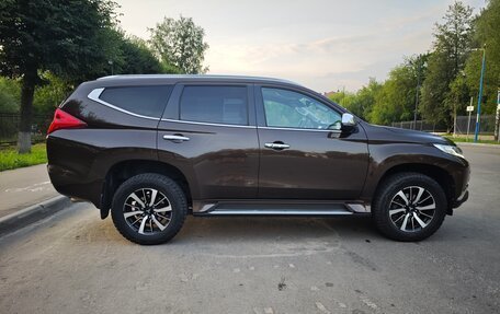 Mitsubishi Pajero Sport III рестайлинг, 2018 год, 3 500 000 рублей, 5 фотография